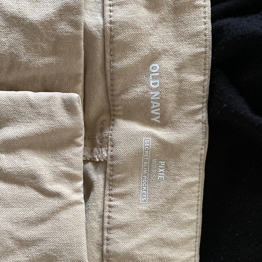 Old Navy pixie mid rise pant